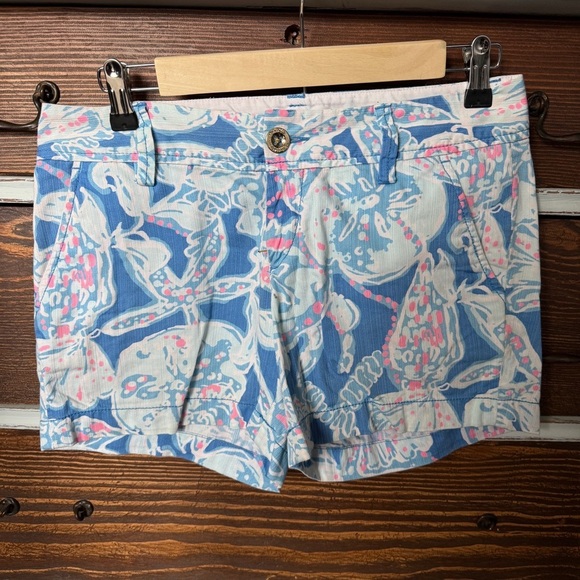 Lilly Pulitzer Pants - Lilly Pulitzer Blue & Pink Seashell Callahan Shorts Size 2
